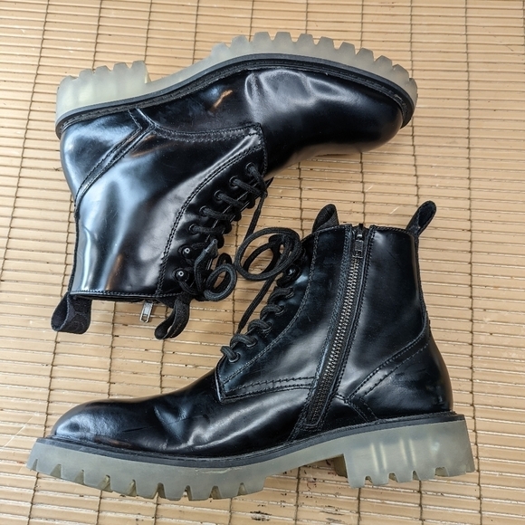 Steve Madden "Berlin" women's sz 7M boots. Black leather. Side zip and lace. Chu - Picture 4 of 11